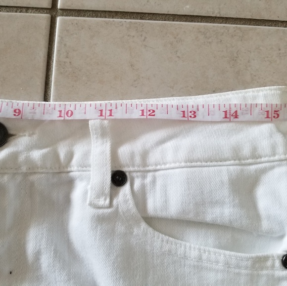 Vince. White Denim Cut-off  Shorts, 28 - Picture 5 of 5